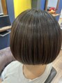 シー(She)&nbsp;酸性ストレートで柔らかく丸みのあるコンパクトなボブに♪