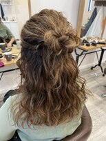 ラボヌール(Ra Bonheur) 【ヘアセット】波ウェーブ・ハーフアップ