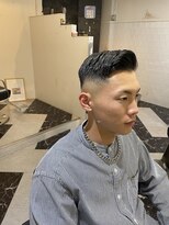 メリケンバーバーショップ フクオカ(MERICAN BARBERSHOP FUK)&nbsp;かき上げヘアショートレイアーくせ毛風パーマコンマヘア768