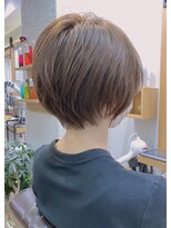 アヴァロン(AVALON)&nbsp;〈40代50代〉白髪ぼかしカラー×絶壁解消ショート【mag佐藤】