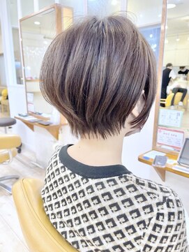 モリオ フロム ロンドン 成増店 【morio成増 セリザワ】大人可愛い ショートボブ