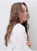 顔周りレイヤーカットくびれヘアミルクティーベージュカラー