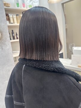 ポジ(poji) 外はねボブ きりっぱなし 韓国風 髪質改善トリートメント