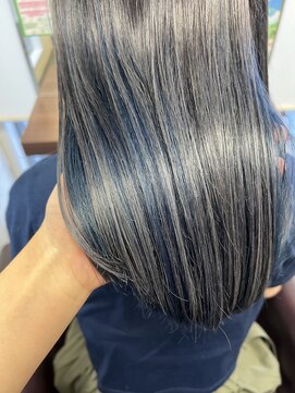 榮(Salon de 榮) ブルーインナー＋シルバー