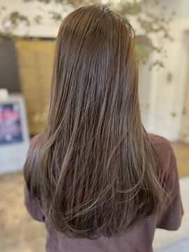 ヘアーアイスカルテット(HAIR ICI QUARTET) 赤み消し◎30代40代オリーブグレージュ×美人ショートボブ