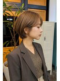 まわりと差がつく秋ショート×マロンベージュ