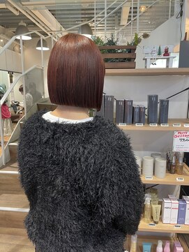 ヒップスアイズ(Hip's eyes) ラインが綺麗に見えるミニボブ/ボブ/オレンジカラー/暖色系