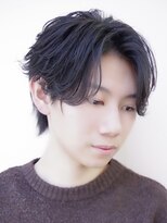 ミヤビ(MIYAVI) フェザーパーマセンターパート