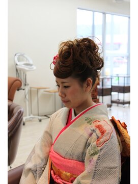 ランプ ヘアー プラス(Lamp Hair Plus) アップスタイル＆振袖着付け