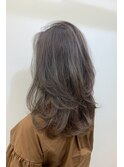 ロングウルフ_ホワイトアッシュコンマヘアエアリーミディ