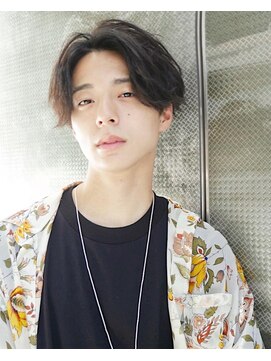 ブルーダー(Bruder) ミディアムセンターパート 韓国マッシュ バーム仕上げ