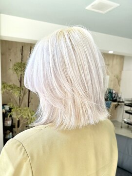 サニー 西中島店(sunny.) ホワイトブロンド/外ハネボブ/美髪/イメチェン