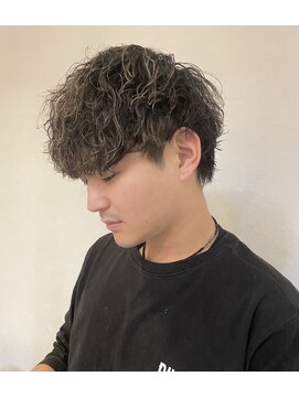 クラネ(CLANE.) スパイラルパーマ　ショートスタイル