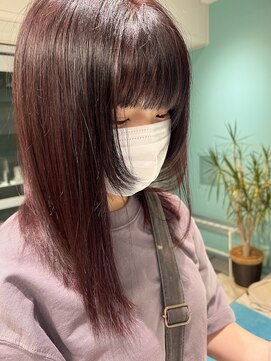 リーホリエ(Lee Horie) 顔まわりレイヤー×ブリーチなしレッドカラー