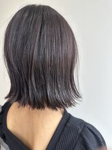 ラルジュヘアイコール(Large hair equal =) きりっぱなしボブ