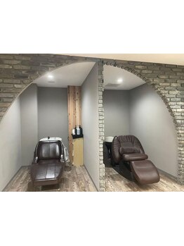 完全個室のフルフラットシャンプー台で行う極上ヘッドスパが人気◎【高石/マンツーマン/女性スタッフのみ】