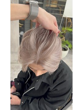 モニカ 栄店(MONIQA) ホワイトベージュ