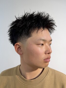 クオンヒール 淀屋橋店(QUON HEAL) ツイストピンパーマ/スパイキー/テーパーフェード/ショート△