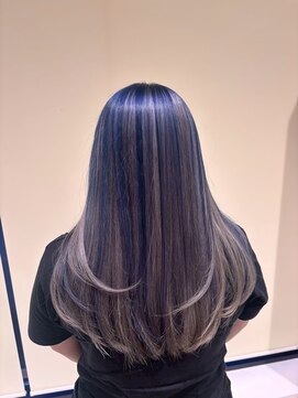 アース いわき店(HAIR&MAKE EARTH) ブルーブラック×シルバーグレージュハイライトロング