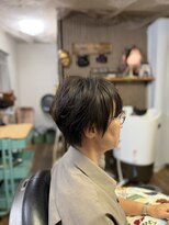 魔女の手仕事&nbsp;柔らかな揺らぎを宿す、極上のショート・パーマスタイル♪