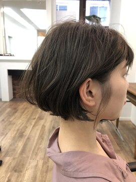 アメリ(Ameri) -Ameri-ミニボブ　×   ミドルグレー