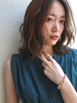 イソラブル(ISOLA-blu)&nbsp;【マニッシュスタイル】外ハネセミディ×ミントベージュ