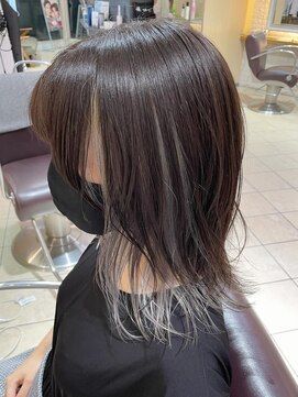 ネオリーブ チッタ 阿佐ヶ谷店(Neolive citta) セクションシルバーカラー×レイヤーカットスタイル