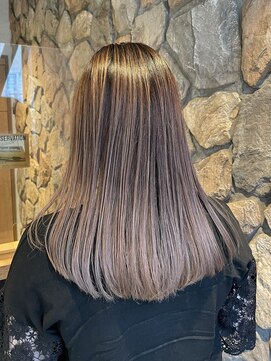 ラック(LUCK) グレーベージュ/バレイヤージュ/レイヤーロング