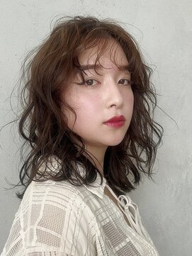 ノイカーム(noi Calm) 顔周りレイヤーカットくびれヘアミルクティーベージュカラー