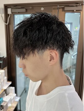 コワファーストナガサキシャンプーボーイ(COIFF1RST NAGASAKI SHAMPOO BOY) ソフトツイスト　スパイラルパーマ　メンズカット　長崎