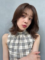 サンバレー(SUNVALLEY)&nbsp;外ハネくびれミディアムアッシュブラウン