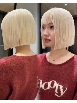 ホロ(hollo) 切りっぱなしボブ_タッセルボブ_ハイトーンボブ