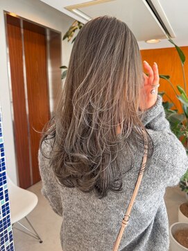 アテナ(ATENA) 透け感レイヤーカット