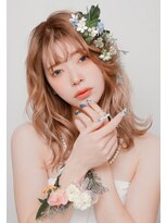 マルケ(marquer)&nbsp;ふんわり巻き髪・ナチュラルメイク