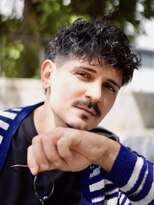 オルト(Altn)&nbsp;大人の波巻きスパイラルパーマミディアムロングメンズカットヘア