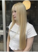 ホワイトブロンド/ケアブリーチカラー/ロングヘア