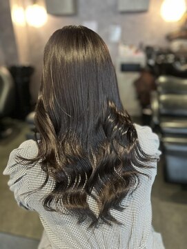 エルバイラビス 大宮(elu by lovis) ナナセ/馴染ませエク/ダークブラウン/艶カラー