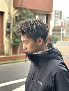 ガオプロデュースバイレボ(gao produced by revo) スパイキーショート短髪刈り上げツーブロックハイライトメンズ