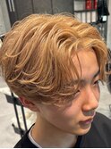 静岡メンズミルクティベージュセンターパート
