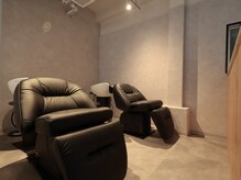 アインス(eins)の雰囲気（落ち着きと上質感漂う大人の癒しシャンプー空間）