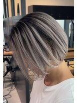 サロウィン 下北沢(SALOWIN)&nbsp;ホワイトベージュのシャドールーツ