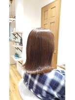 ジーナ(ZINA)&nbsp;外ハネ切りっぱなしボブ