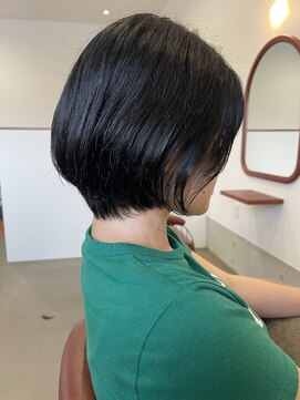 マド(mado) ショート
