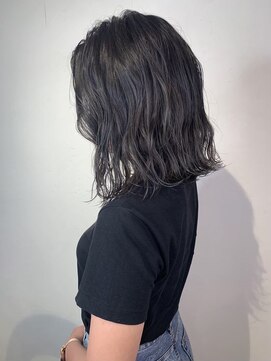 ホワイト 札幌大通店(WHITE) 透明感たっぷりロングボブ