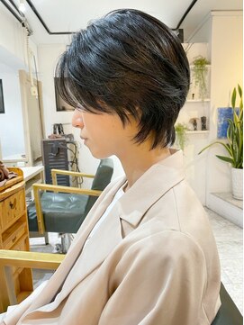 アクト(ACT) 韓国風　ショートウルフ　黒髮