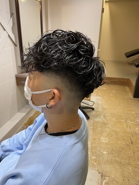 エデル(edel) スキンフェード×スペインカール