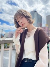 イヴバイニューヨークニューヨーク(Ib by NYNY) ハイトーンショートに合うふわふわヘア