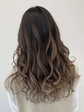 シエスタ バイ アンブルリュクス(siesta by amble luxe) アッシュベージュ