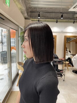 アドア 横浜(ADORE) 【ADORE横浜】切りっぱなしボブ