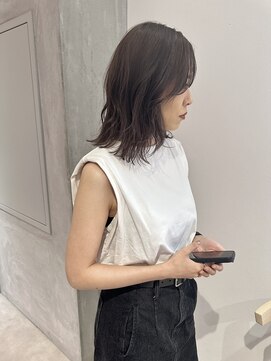 ヨーク(YOKE) YOKE 切りっぱなしボブ大人ボブ外ハネボブミルクティーアッシュ